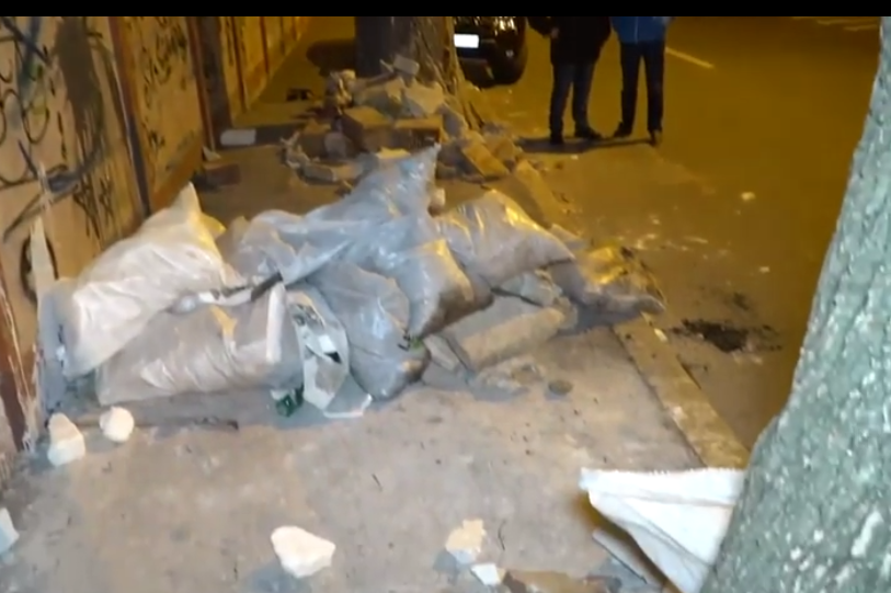 Încă o mașină a fost confiscată în sectorul lui Piedone, pentru depozitare ilegală de deșeuri!