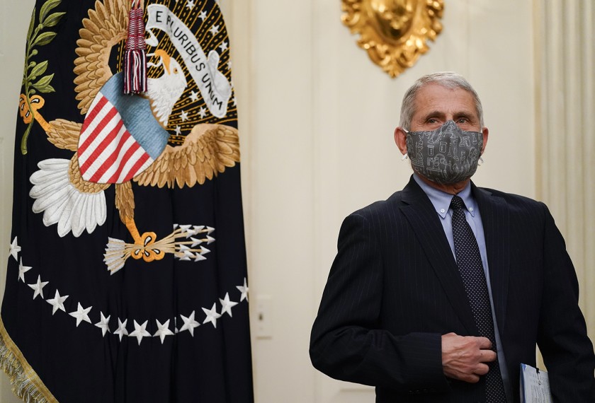 Anthony Fauci avertizează: Prin amânarea rapelului, ar putea să se creeze variante mai puternice ale coronavirusului