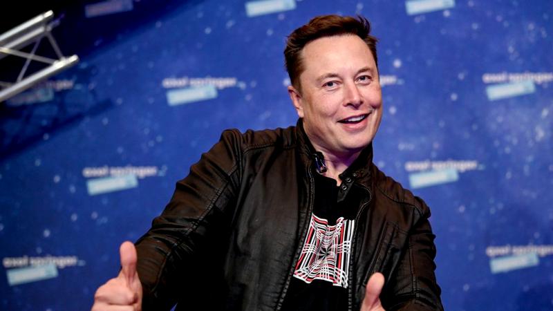 Ce le-a cerut Elon Musk ospătarilor restaurantului din Brașov. Au executat imediat „ordinul”!