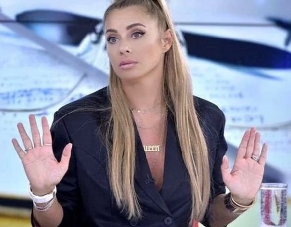 „Războiul” dintre Anamaria Prodan și Becali continuă! Impresara, despre patronul FCSB: „Este penibil! E râsul României și maimuțoiul fotbalului românesc. A fost sclavul unor oameni importanți”