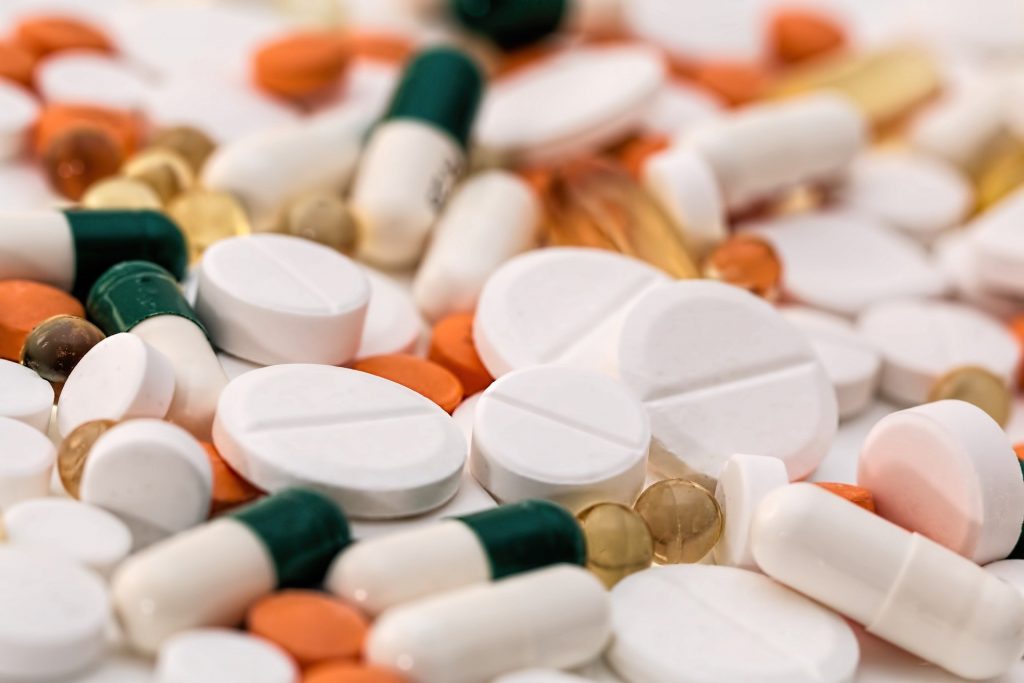 Pandemia a influențat vânzările de medicamente. Românii au cumpărat mai multe produse pentru afecţiunile nervoase şi digestive
