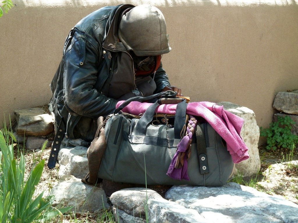 Român batjocorit în Germania! Doarme pe străzi, după ce a fost păcălit de patronii săi