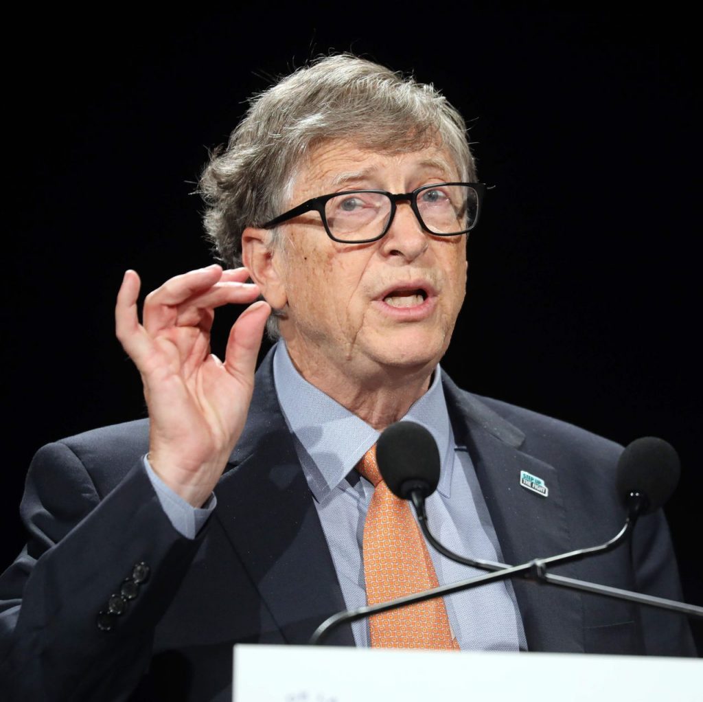 Bill Gates, soluție pentru combaterea schimbărilor climatice: Cred că toate țările bogate ar trebui să consume carne de vită 100% sintetică