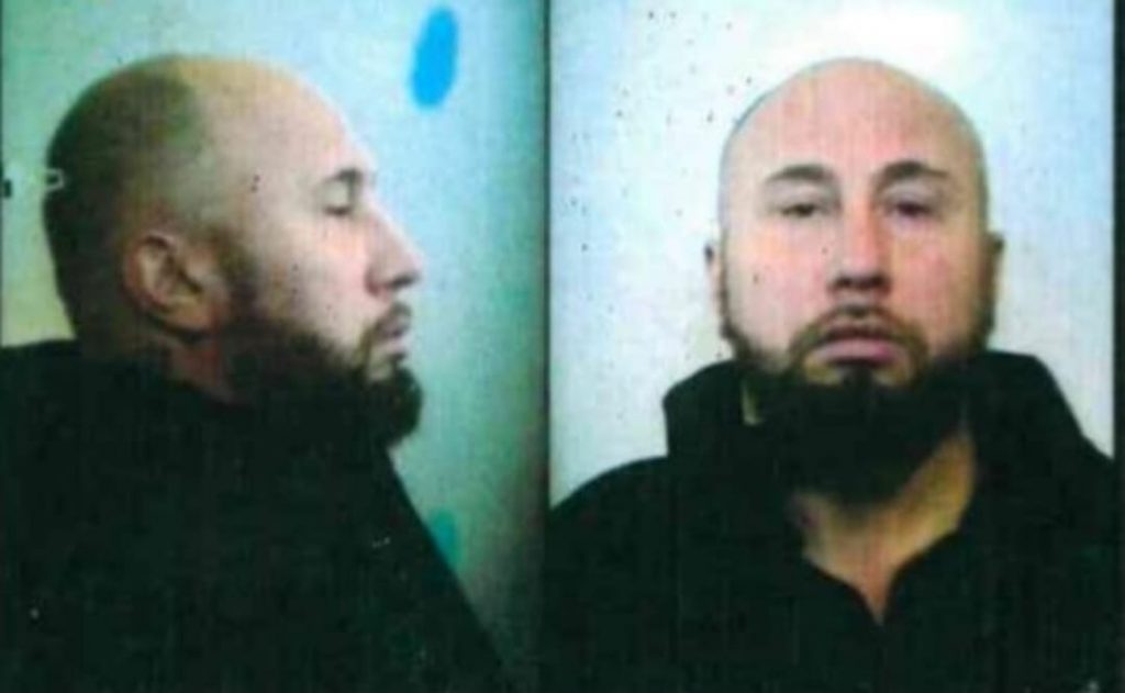 Membru al clanului Cămătaru, prins în Italia, unde locuia sub o identitate falsă. Era condamnat în România pentru sechestrare și constituire a unui grup criminal (DETALII EXCLUSIVE)