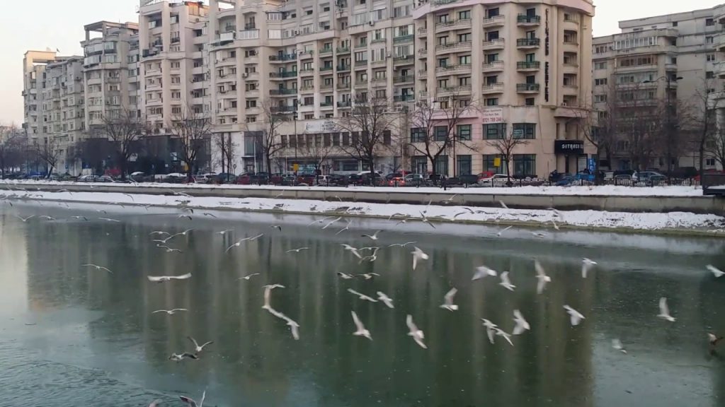 Cartierele bucureştene se deplasează cu zeci de milimetri anual