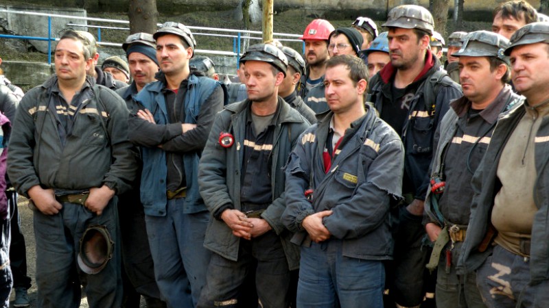 Miner din Valea Jiului, mărturii cutremurătoare. În ce condiții muncește un ortac în mină. “Intrăm, dar nu știm dacă mai ieșim!”