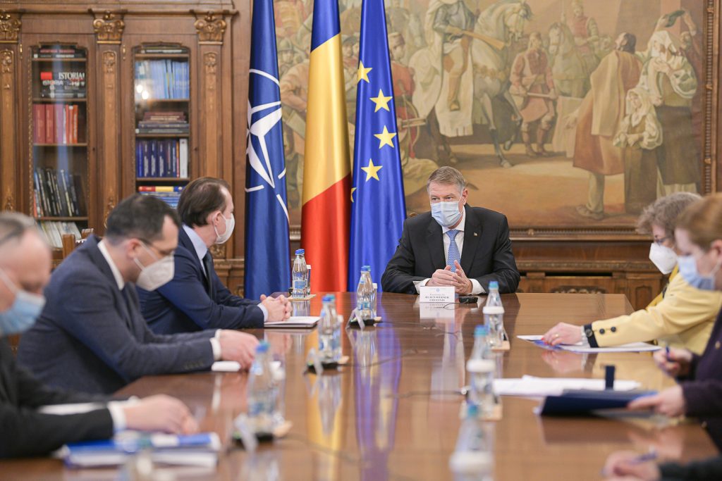 BREAKING. Școlile se redeschid fizic începând cu 8 februarie. Klaus Iohannis urmează să anunțe oficial decizia – SURSE
