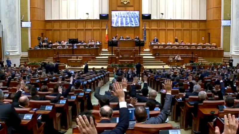 Membri din comunitatea universitară și zona culturală, Apel Public adresat conducerii PSD: „Păstrați distanța față de extremismul de dreapta!”