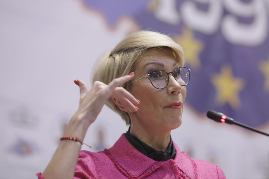 Raluca Turcan: “Pe 25 februarie, minerii își vor găsi în cont banii de salarii!” / “Am adoptat acordarea unor ajutoare de urgență pentru sprijinirea familiilor lor!”