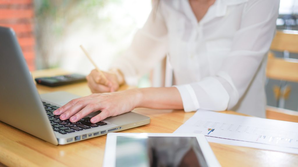 Barometrul HR. Fluctuația de personal în companiile din România a scăzut semnificativ în 2020. Care sunt strategiile angajatorilor privind telemunca