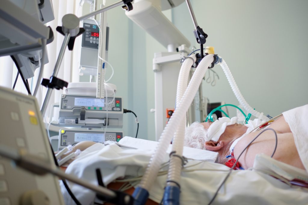 Un pacient infectat cu SARS-CoV-2 a ajuns la secția non-COVID-19 a unui spital!