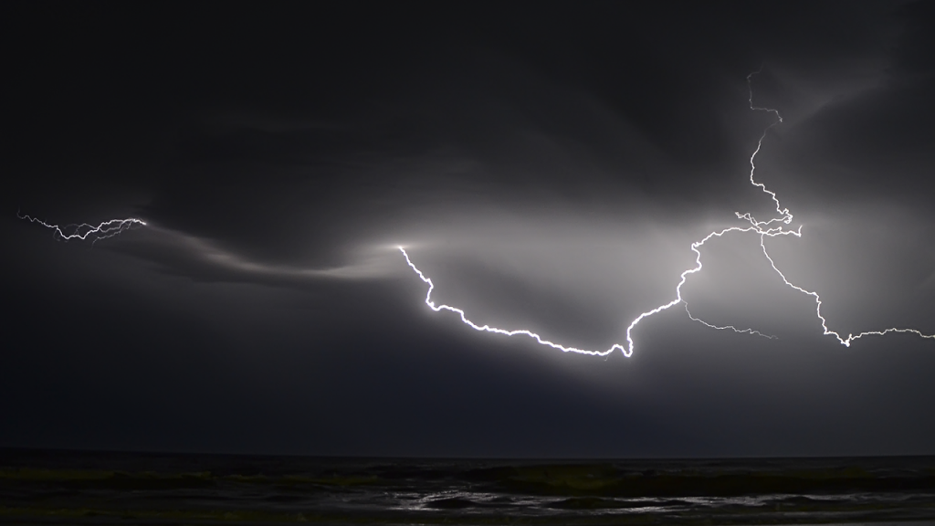 Atenţionare de călătorie pentru românii care merg în Spania: Fenomene meteo extreme