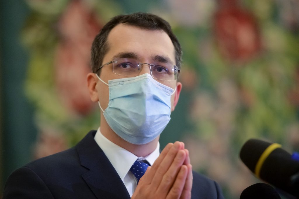 Vlad Voiculescu: Evoluţia pandemiei impune o adaptare continuă a resurselor disponibile. Circuitele Covid-19 şi non-Covid-19 din spitale vor fi reorganizate
