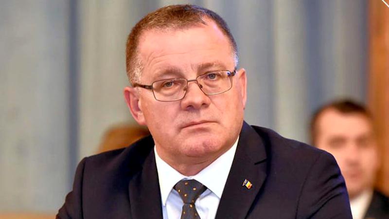 Zi decisivă pentru Adrian Oros! Moțiunea simplă împotriva ministrului Agriculturii, vot final în Camera Deputaților