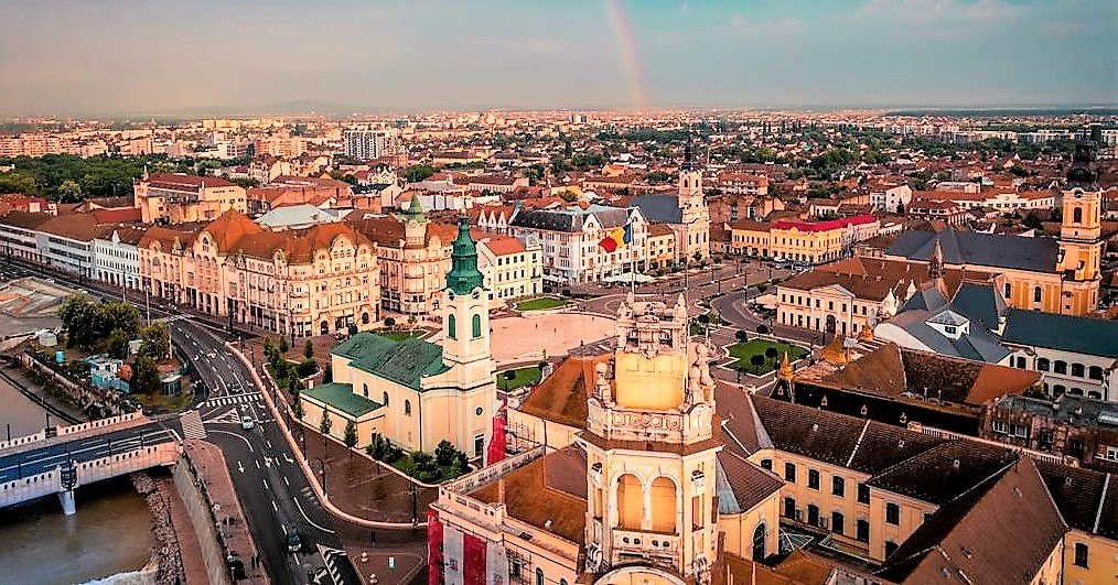De ce Oradea poate fi destinația ideală pentru un city break în țara noastră: „E fabulos! L-am cocoțat sus de tot pe locul 1 în topul celor mai frumoase orașe… și nu doar din România”