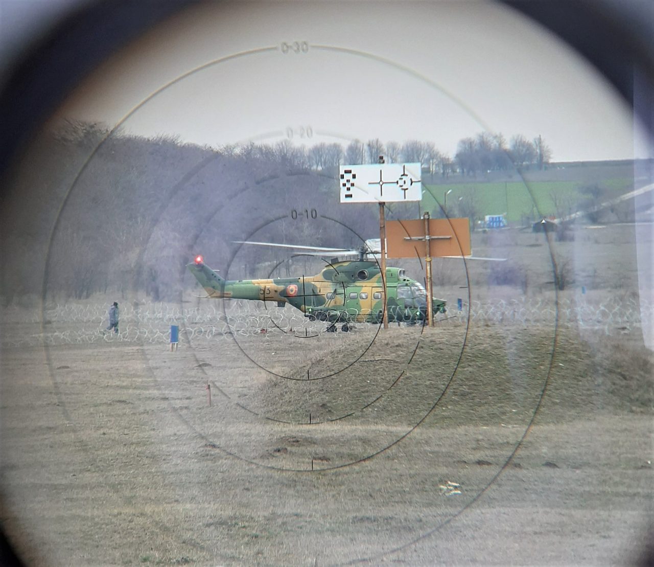 Premieră în România! Un elicopter a tras cu o rachetă de tip Spike asupra unei ţinte navale – IMAGINI FABULOASE