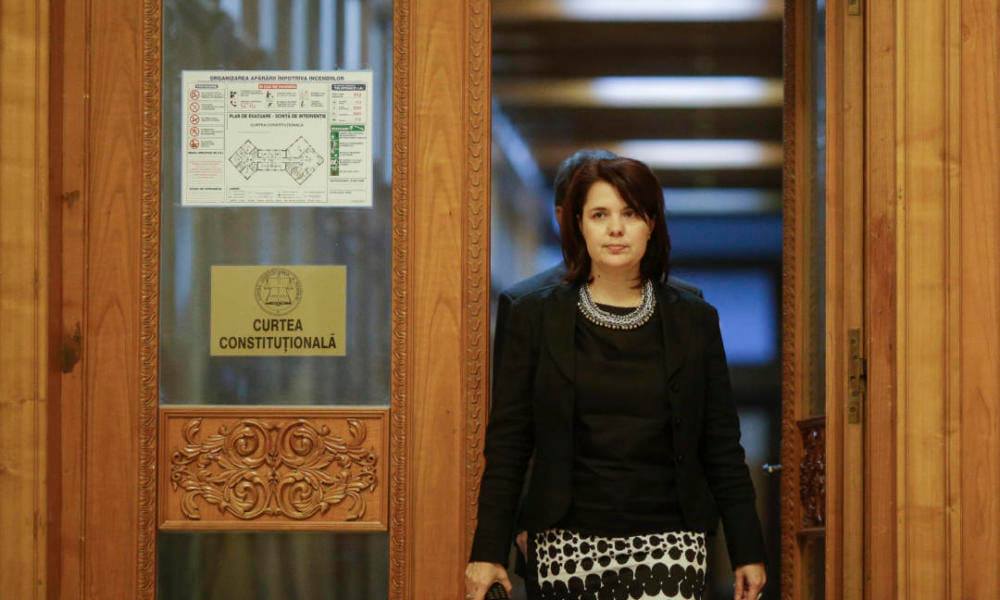 Simona-Maya Teodoroiu, fost judecător CCR, despre desființarea SIIJ: ”Condiţionarea trimiterii în judecată a judecătorilor şi a procurorilor de încuviinţarea CSM constituie un filtru neconstituţional şi scade încrederea publică în actul de justiţie”