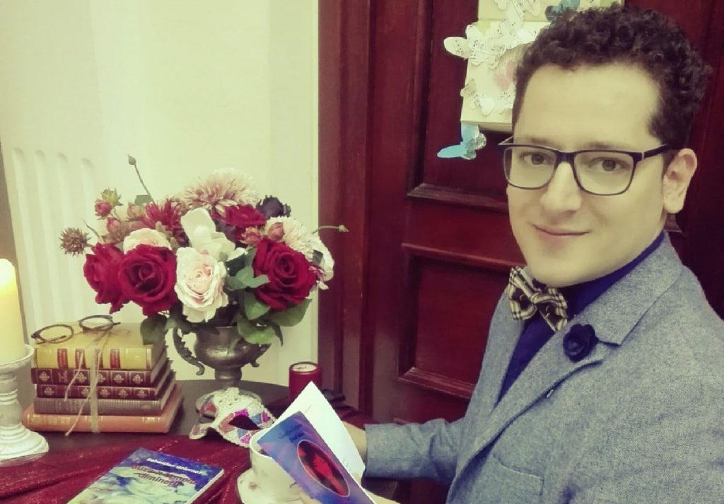 Autorul Sebastian Golomoz: „Considerând că scrierile mele reprezintă cea mai bună carte de vizită, recomand a se citi cu inima poezia mea”