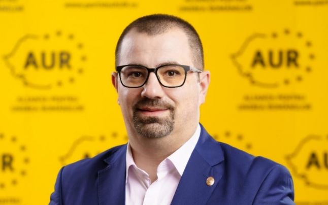 Deputat AUR, după ce a votat la două mâini: „Nu am scuze. Colegul meu, cu care locuiesc, a mers până la toaletă și…”