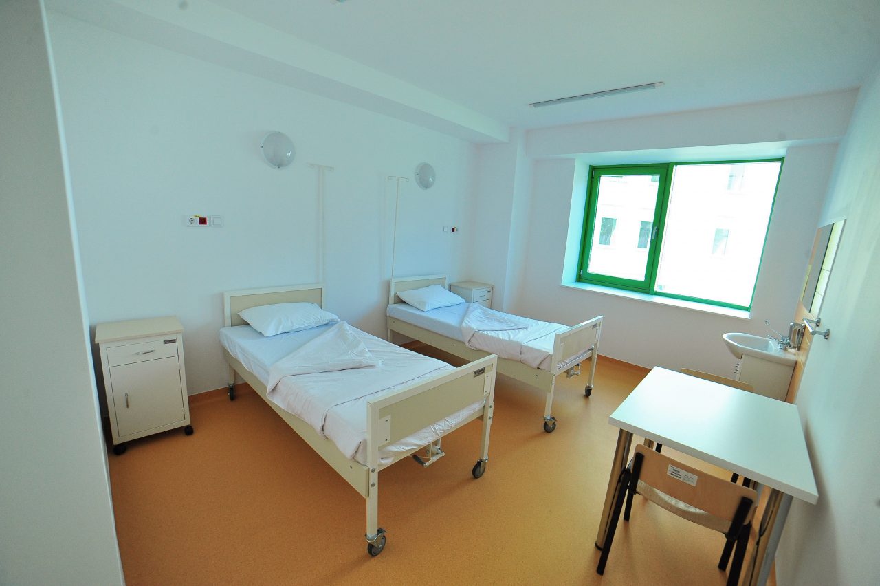 Acuzații grave la Spitalul Filantropia din Craiova: Sex în sala de tratament, furt de medicamente și pacienți lăsați de izbeliște
