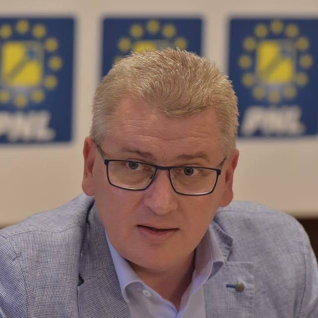 Deputatul PNL Florin Roman, către Vlad Voiculescu: „ Ne-am săturat de circ ieftin și incompetență”