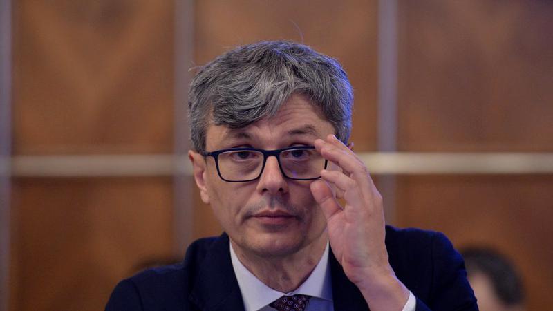 Ministrul Energiei, Virgil Popescu, anunţă că ANRE şi ANPC efectuează controale la furnizorii de energie. Există practici comerciale incorecte