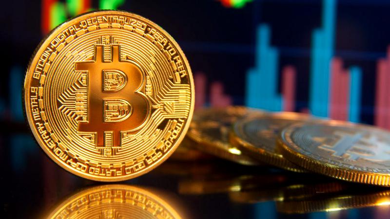 Record pentru Bitcoin. Cât a ajuns să valoreze criptomoneda