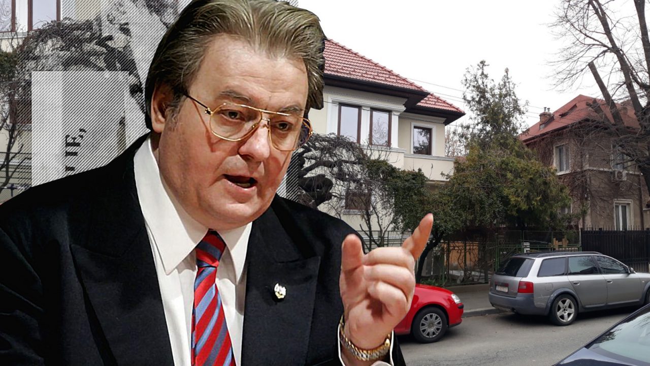 Cum arată acum vila lui Vadim Tudor din Cotroceni, la peste 5 ani de la moartea poetului! Familia i-a pus o placă memorială, iar paznicul a fost mutat în curte…. FOTO EXCLUSIV
