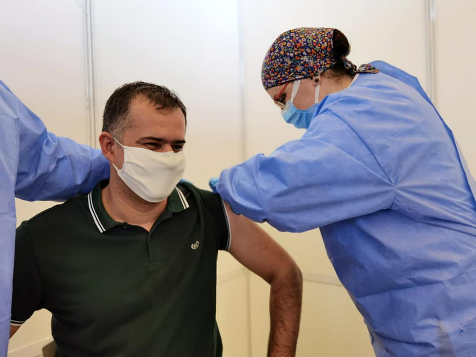 Primarul municipiului Bacău, mesaj după ce s-a imunizat cu serul suspendat de la AstraZeneca. “Nu am avut…”