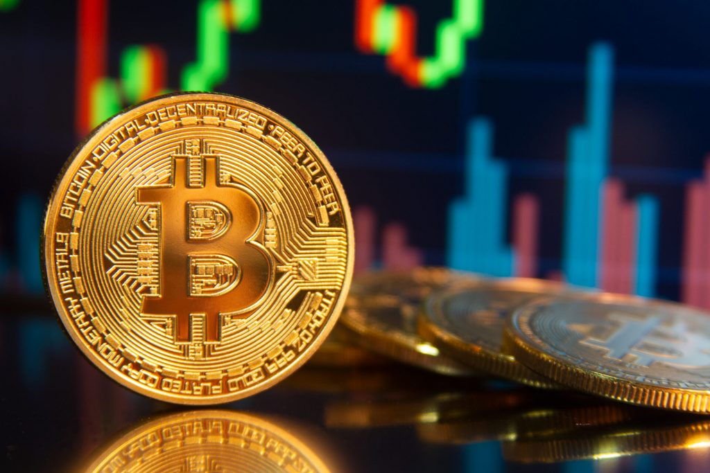 Bitcoin, explozie pe bursă! Cea mai căutată criptomonedă costă acum cât o garsonieră în București!