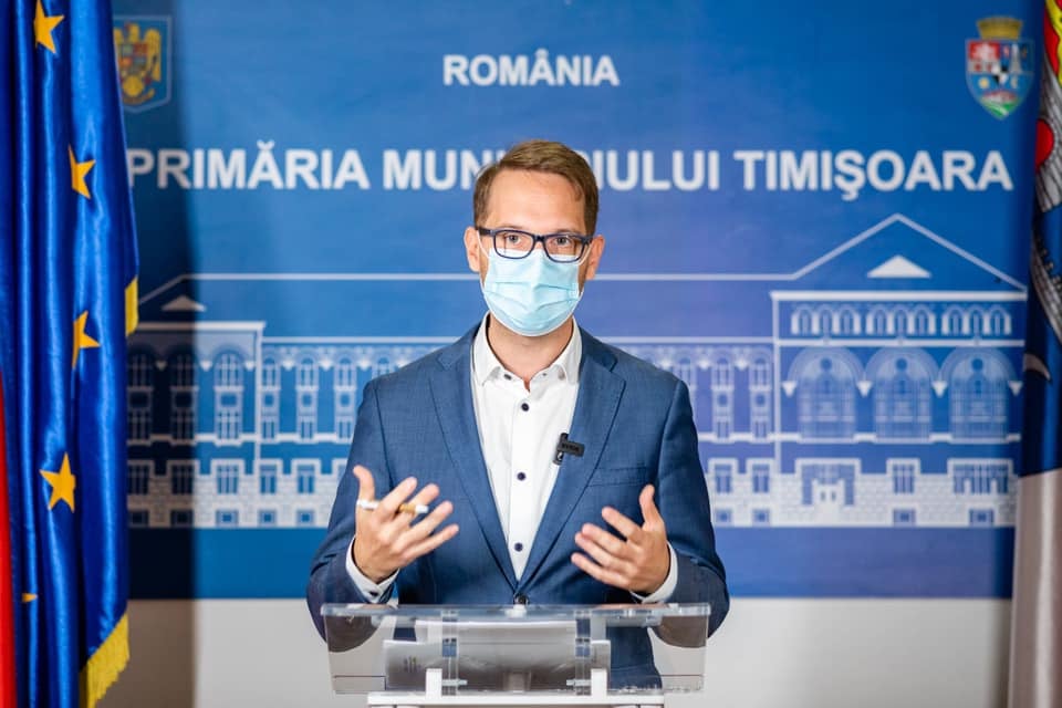 USR PLUS acuză  „o vânătoare de vrăjitoare” împotriva primarului Dominic Fritz, declanșată de consilierii locali PNL, PSD şi Pro România