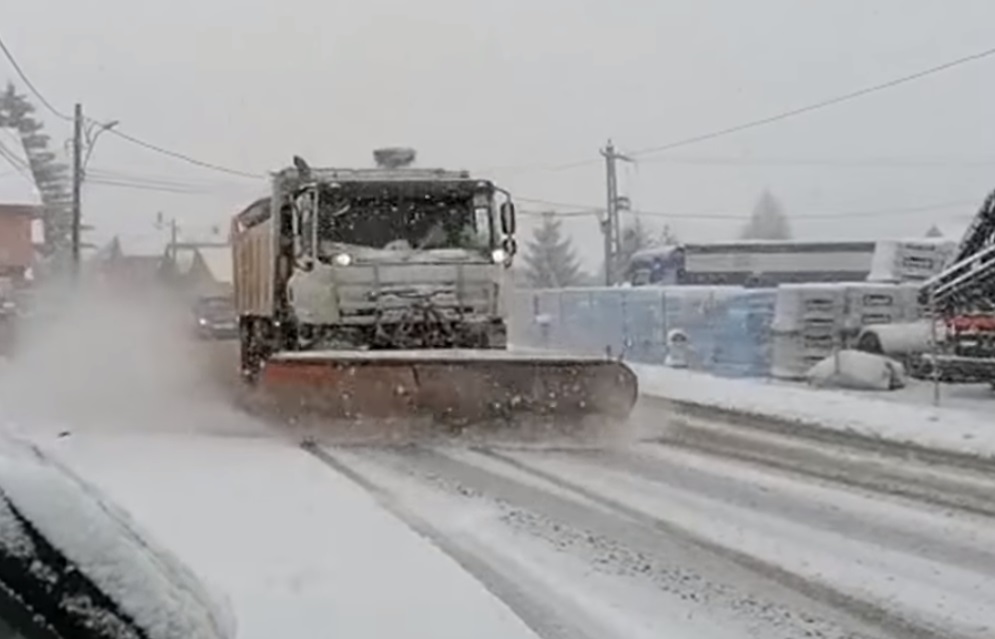 Ninsori puternice în centrul țării: Brașov, Covasna și Harghita, acoperite de zăpadă / Cod galben de ninsoare în mai multe regiuni- VIDEO