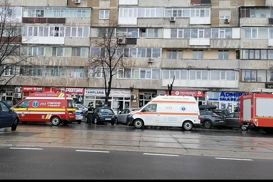 Caz șocant în București: O femeie și-a lovit mama cu un topor, apoi a incendiat hainele din dulap