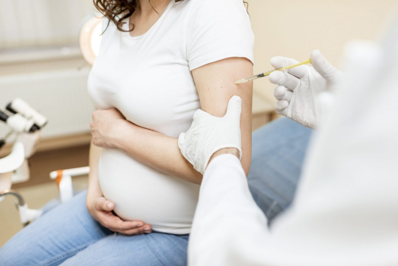 Vaccinarea femeilor însărcinate, protecție pentru bebeluși! Studiu preliminar al cercetătorilor din Israel