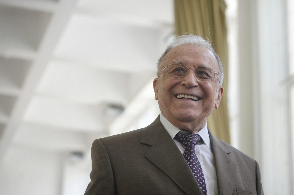 Ion Iliescu a fost trimis în judecată, din nou, în Dosarul Revoluției, după eșecul primei tentative. Rechizitoriul prin care procurorii îl acuză pe fostul președinte de infracțiuni împotriva umanității