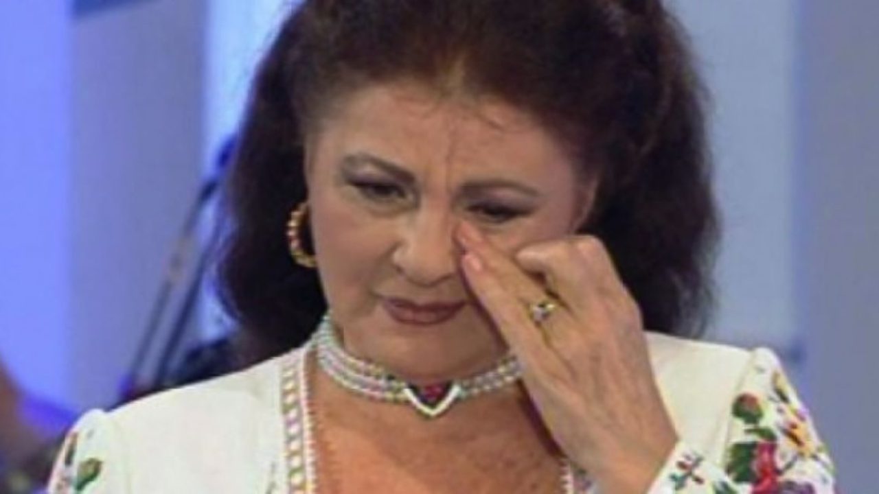 Irina Loghin, victima unui ESCROCHERII online. Cântăreața, APEL disperat pentru autorități: „E a cincea oară când cer ajutor”