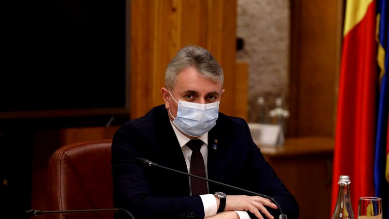 Barurile și cluburile care încalcă regulile pe timp de pandemie ar urma să aibă activitatea suspendată. Anunțul lui Lucian Bode, ministrul de Interne