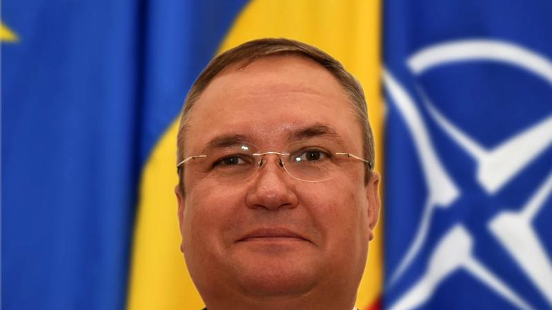 Gafa lui Ciucă: A postat din greșeală pe Facebook parole de acces ale unui call center al Armatei (FOTO)