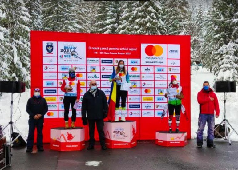 Sportivii români au cucerit podiumul competiției de schi alpin Poiana Brașov SES CUP. Ninsorile abundente au creat dificultăți neașteptate