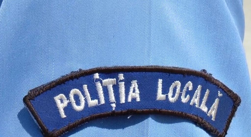Suspiciuni de fraudă la examen! Poliția Locală Brașov, în mijlocul scandalului: Polițiștii ar fi copiat rezolvările cu telefonul mobil
