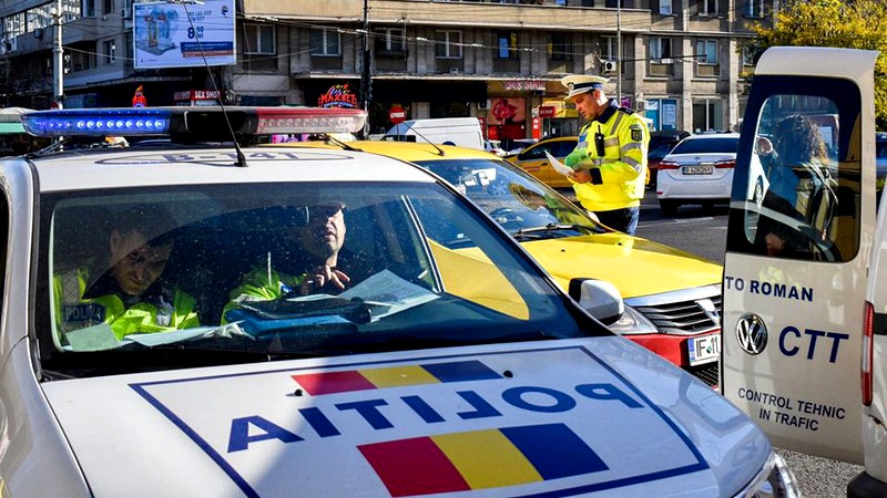 Polițist din Vaslui care conducea o autospecială, amendat și lăsat fără permis. Care a fost motivul