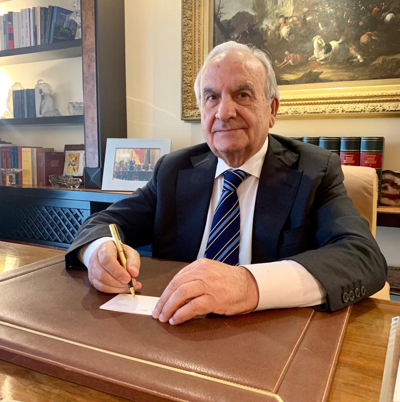 Primarul din Corleone, prins că a sărit peste rând la vaccinare. Reacția incredibilă a edilului din orașul „Nașului”