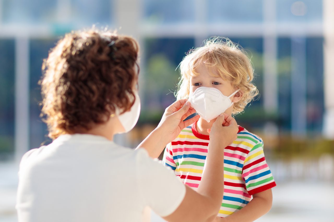 Coronavirus la copii: Pot suferi chiar și opt luni! Constatările dintr-un nou studiu