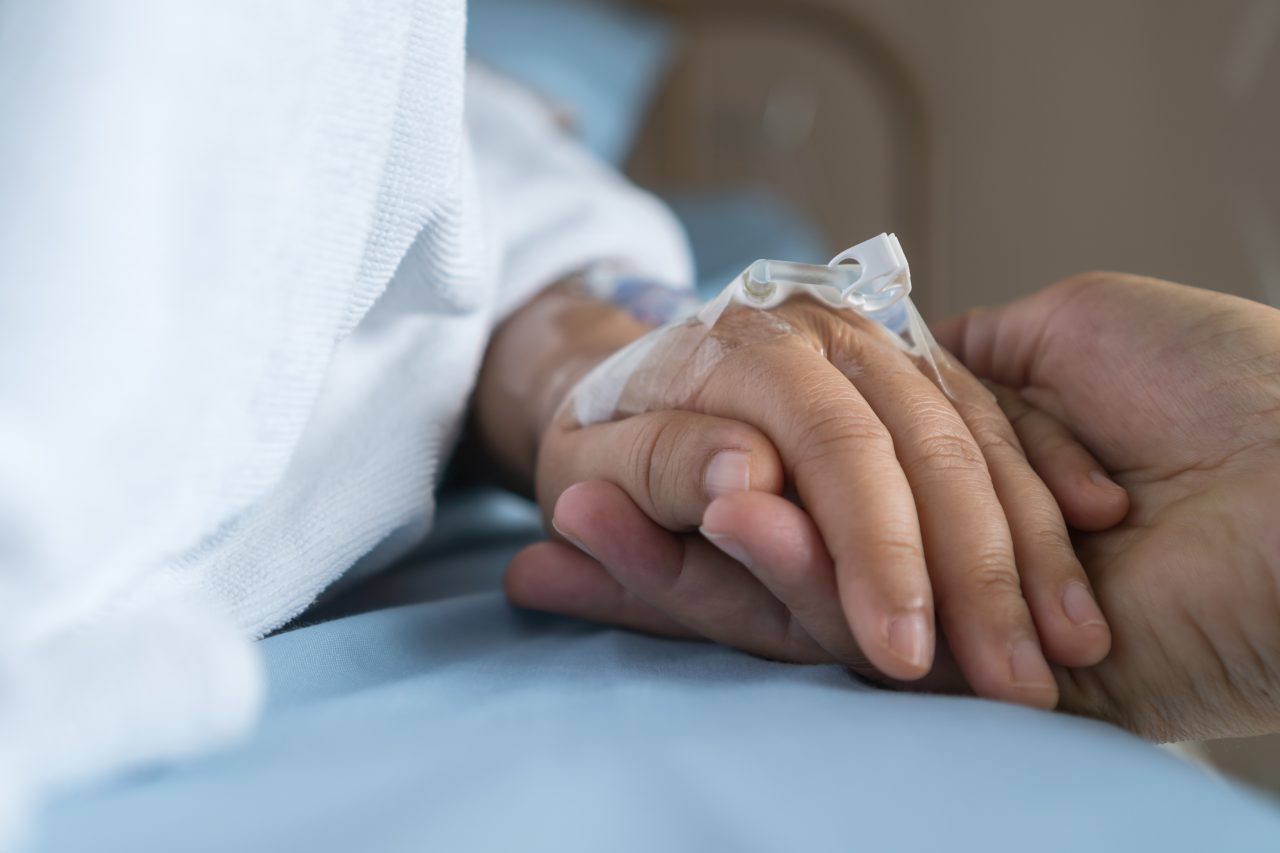 Soț și soție, decedați după ce s-au vaccinat anti-COVID-19! Cei doi aveau simptome specifice bolii înainte de imunizare