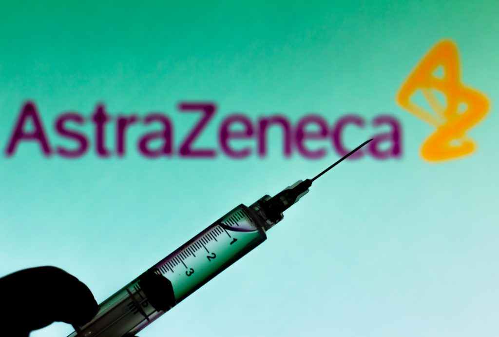O țară suspendă vaccinarea cu AstraZeneca! Care este motivul