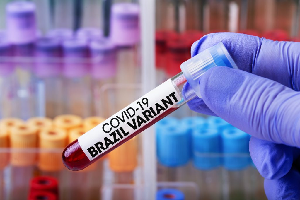 Studiu Oxford: Vaccinul AstraZeneca este eficient împotriva tulpinii COVID-19 din Brazilia