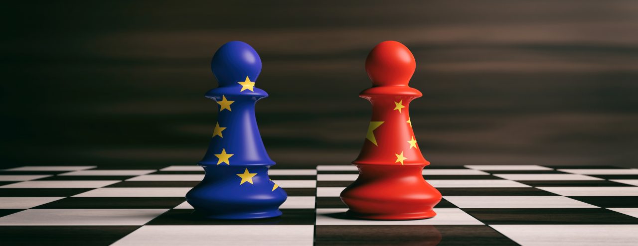 Război comercial UE-China: Companiile europene, puternic afectate de boicotul consumatorilor chinezi. Care este motivul