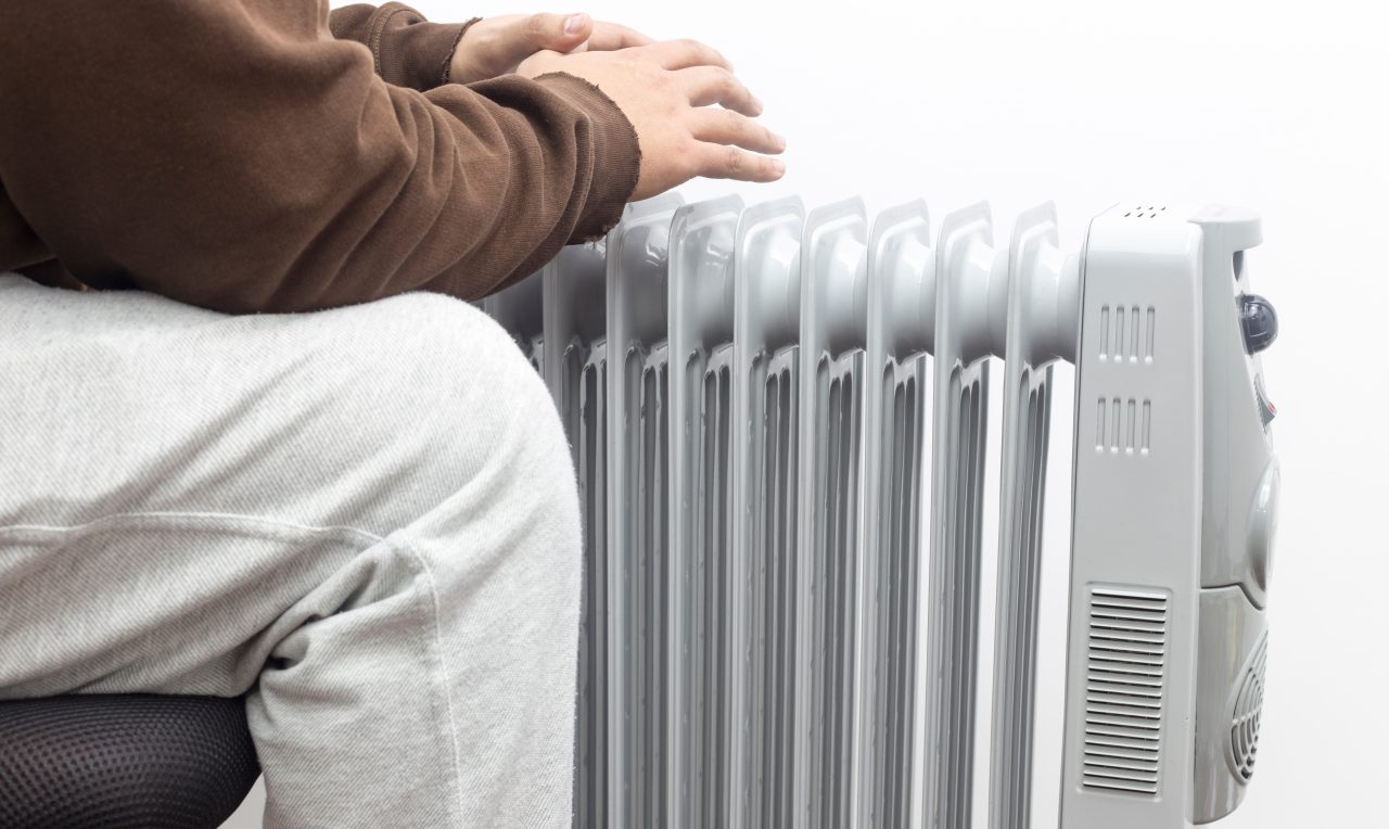 Guvernul a adoptat Legea consumatorului vulnerabil de energie, cu intrarea în vigoare din 2022. Care sunt categoriile de beneficiari și câți bani vor primi