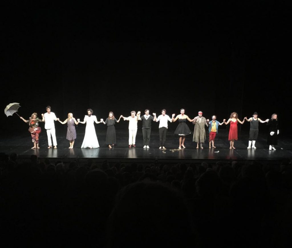 Studenții din Paris au ocupat teatrele „La Colline” și „Odeon”! Ce revendicări au