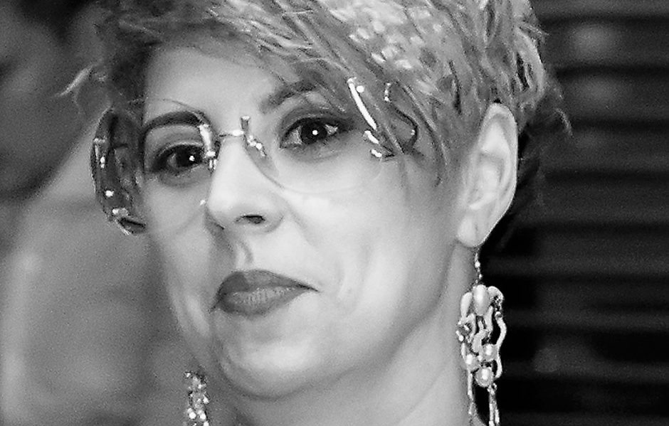 Autoarea Irina – Cristina Țenu: „Cărțile mele sunt oglinda sufletului meu”